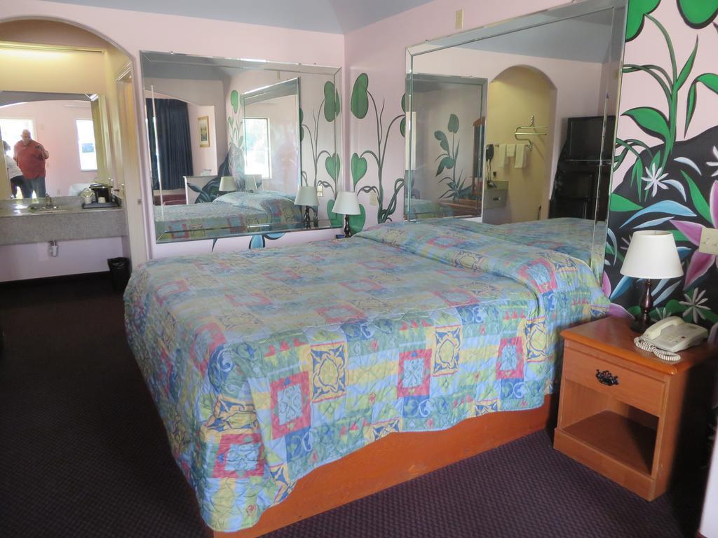 Travelers Inn&Suites Liberty Eksteriør bilde